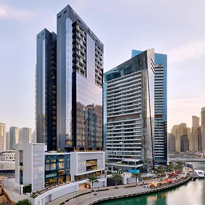 5* מלון Crowne Plaza Marina By Ihg